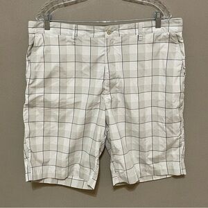 PGA Tour Men Golf Shorts Beige Plaid Size 38 Flat‎ Front 10” inseam